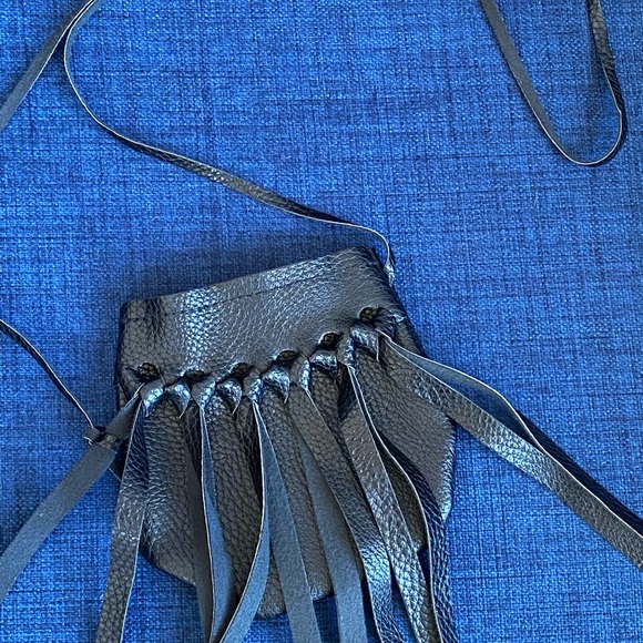 Cute fringe black mini-bag /purse - Picture 3 of 11